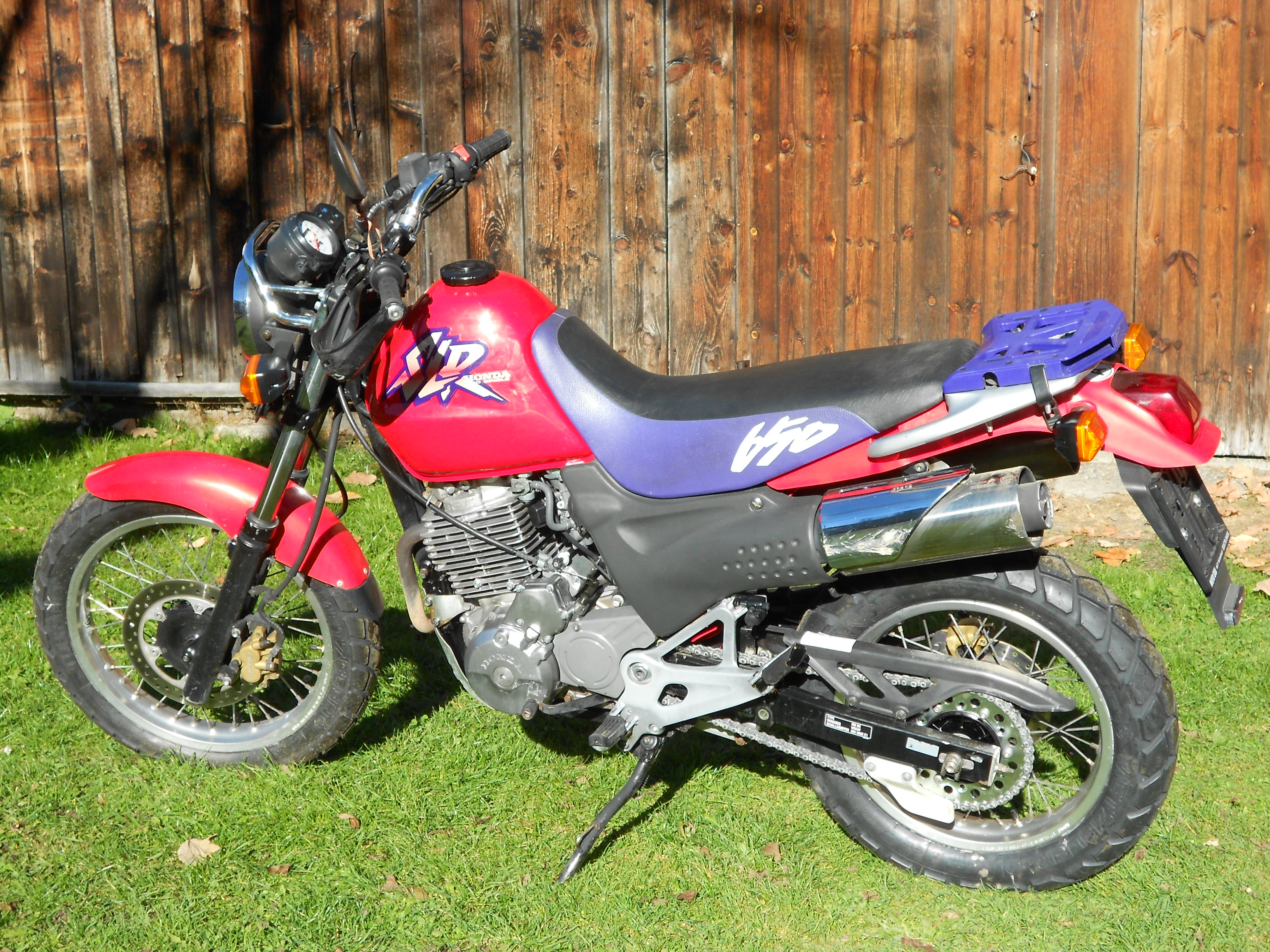 Honda   SLR650 -  1800