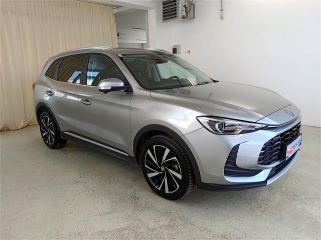 MG ZS HEV+ Hybrid Luxury  - � 24070