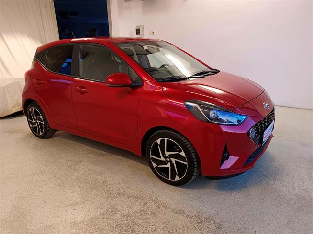 Hyundai i10 - � 12900