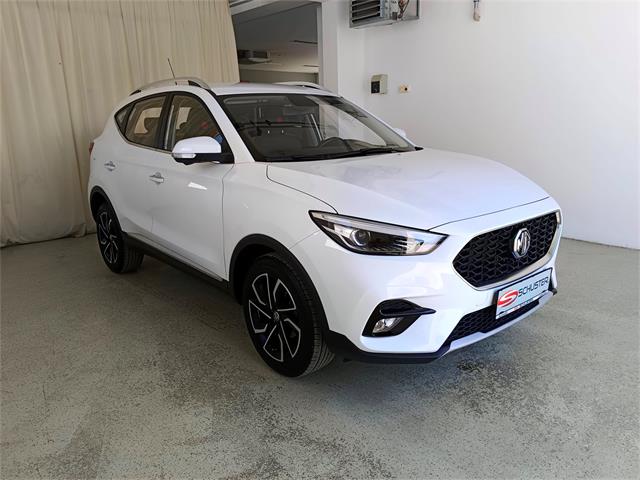 MG ZS - � 15990