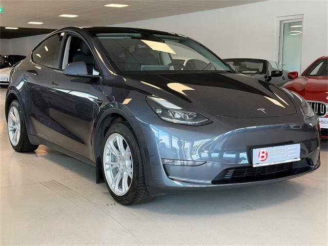 Tesla Model Y Long Range *AHK* AWD 75kWh  - � 33490