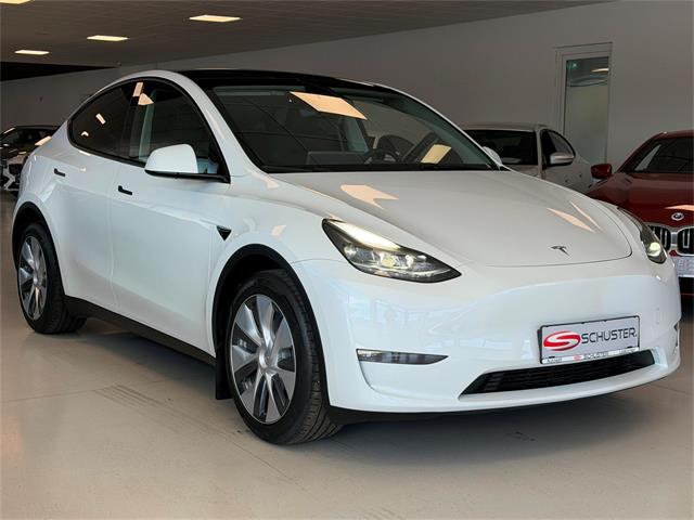 Tesla Model Y Long Range AWD 75kWh  - � 35790