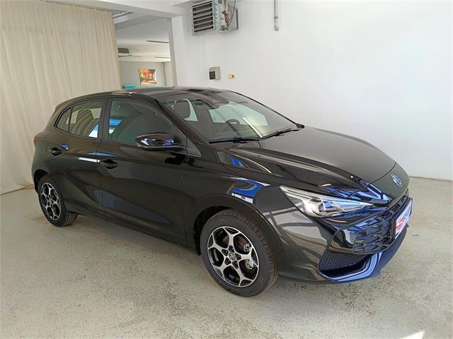 MG 3 1 MG,5 Hybrid+ Comfort  - � 17970