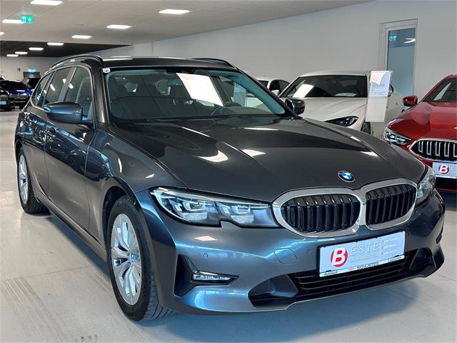 BMW 318d Touring Advantage *AHK* *Sportsitze*  - � 20990