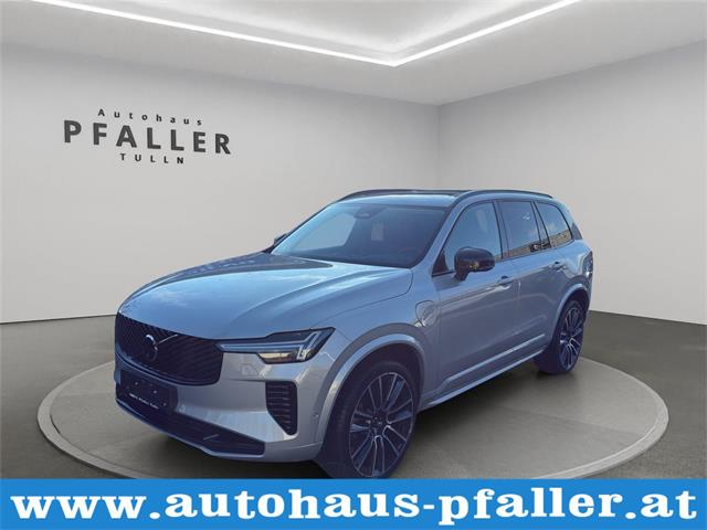 Volvo XC90 - � 69990