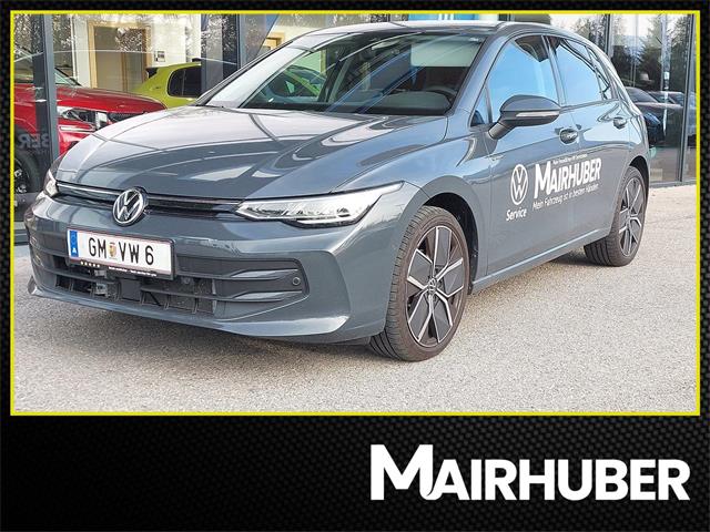 VW Golf - � 31990