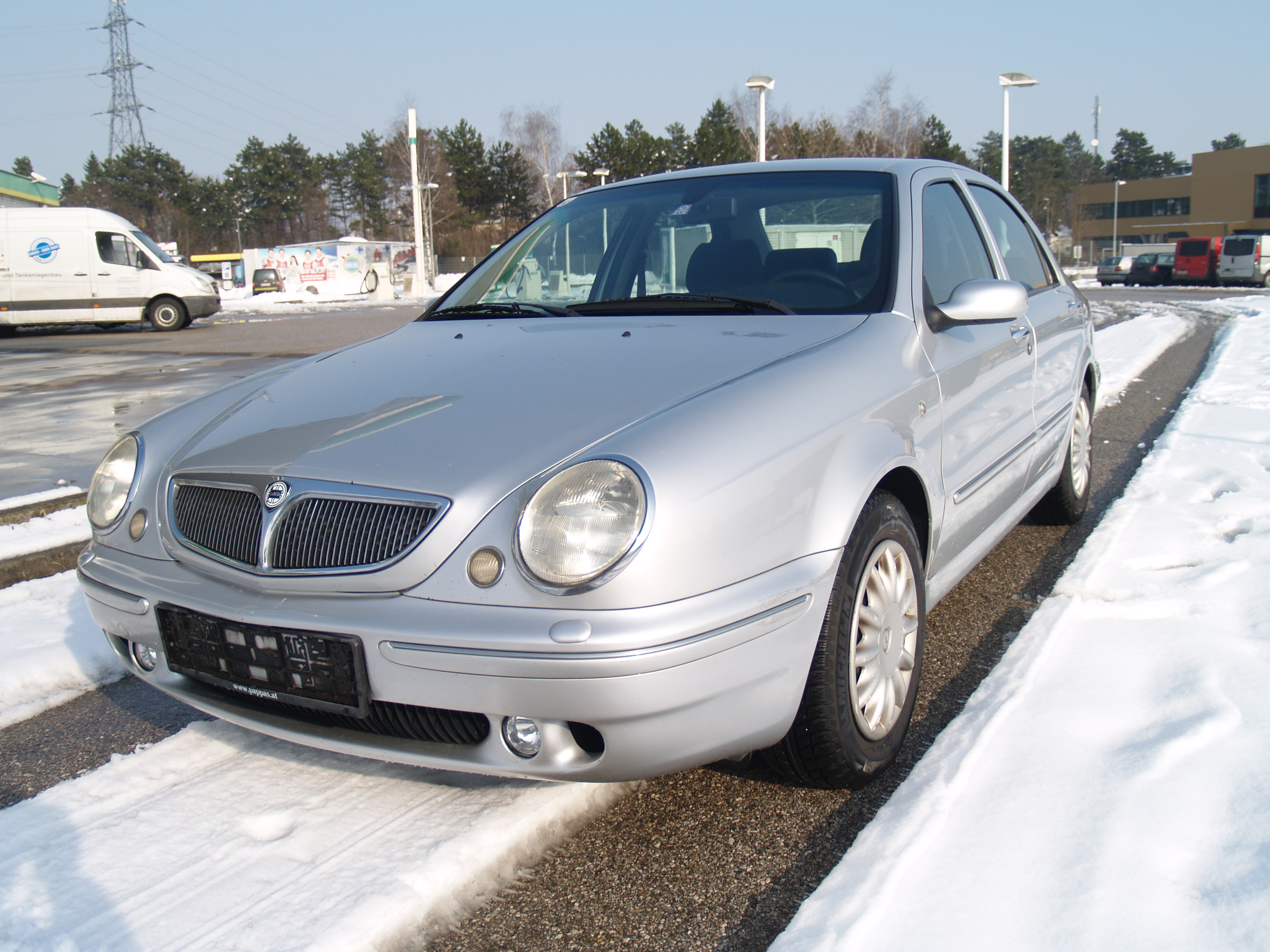 Lancia Lybra - � 3490