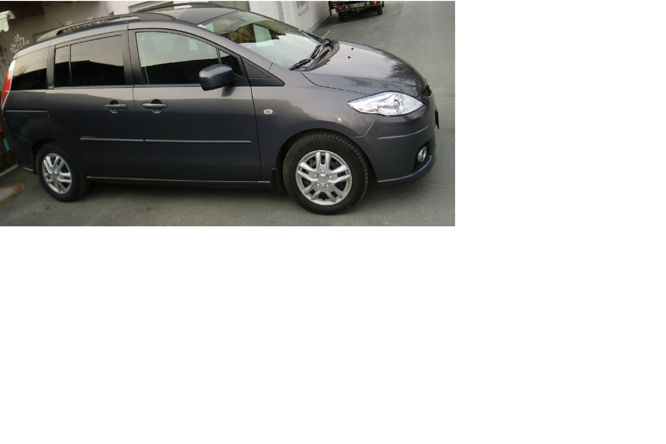 Mazda 5 - � 13200