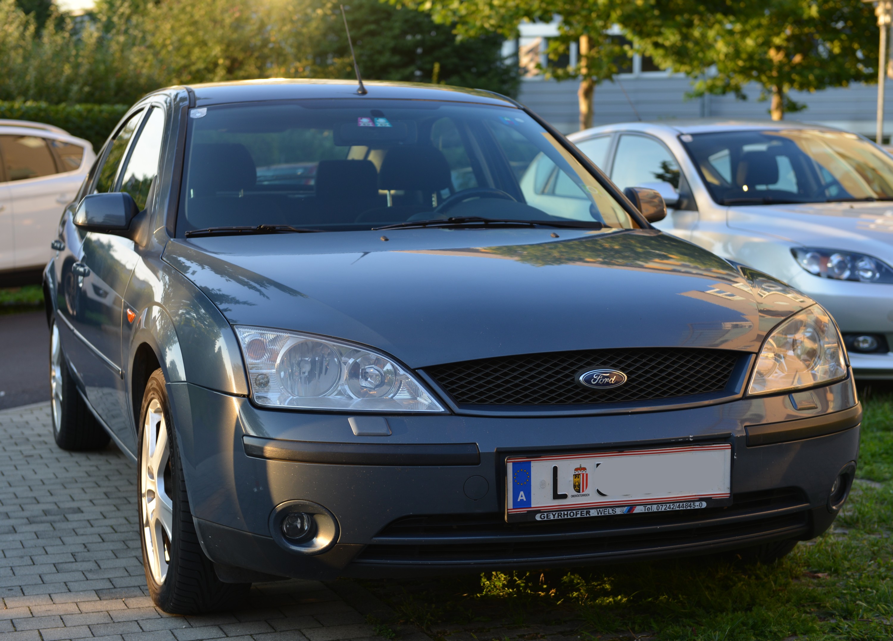 Ford Mondeo - � 1990