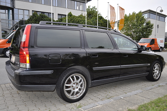 Volvo V70 - � 5500