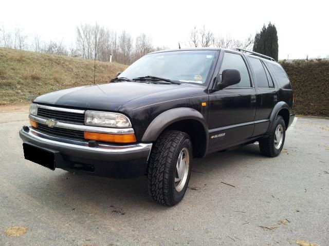 Chevrolet Blazer - � 3390