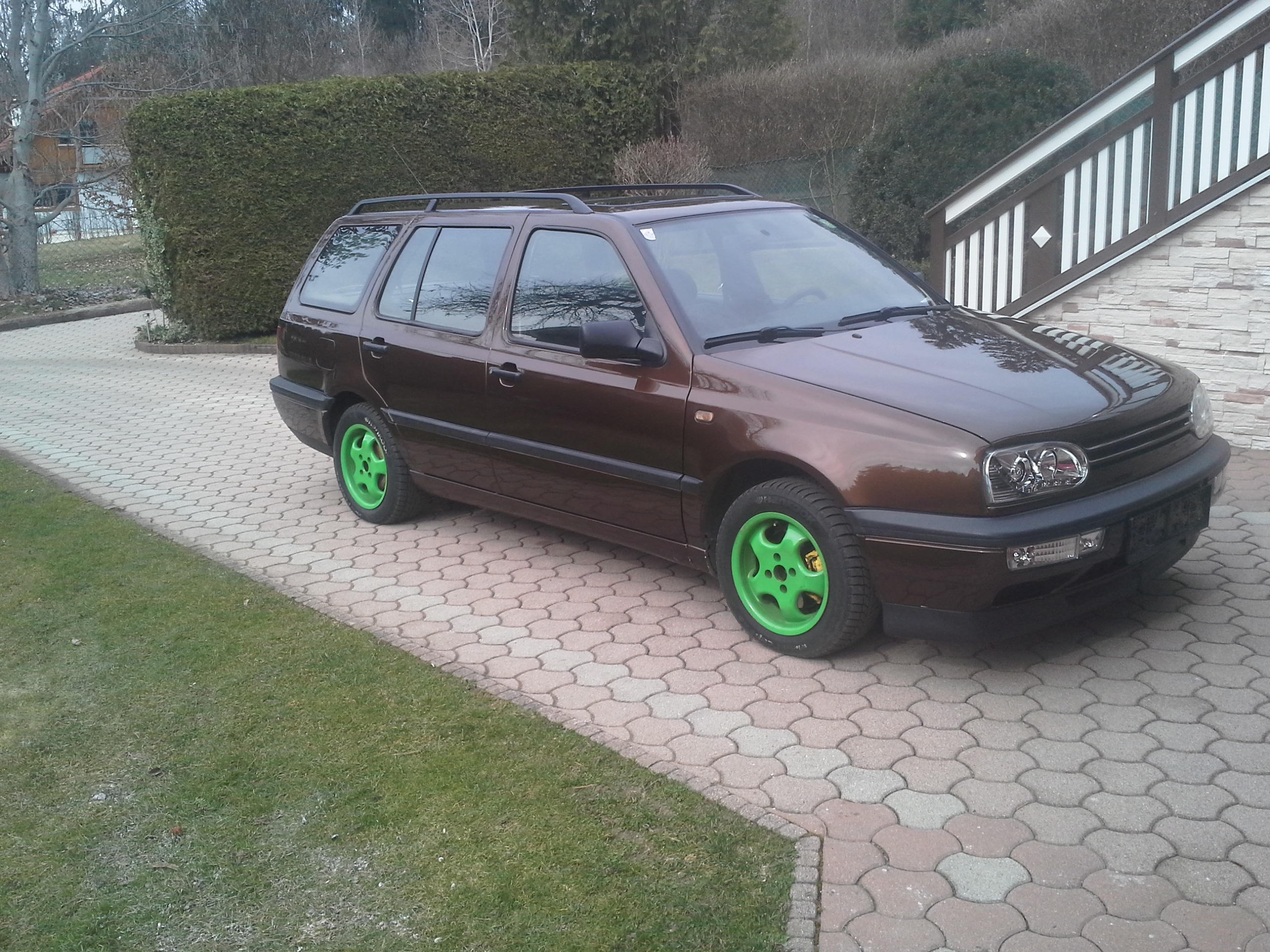 VW Golf III - � 2900