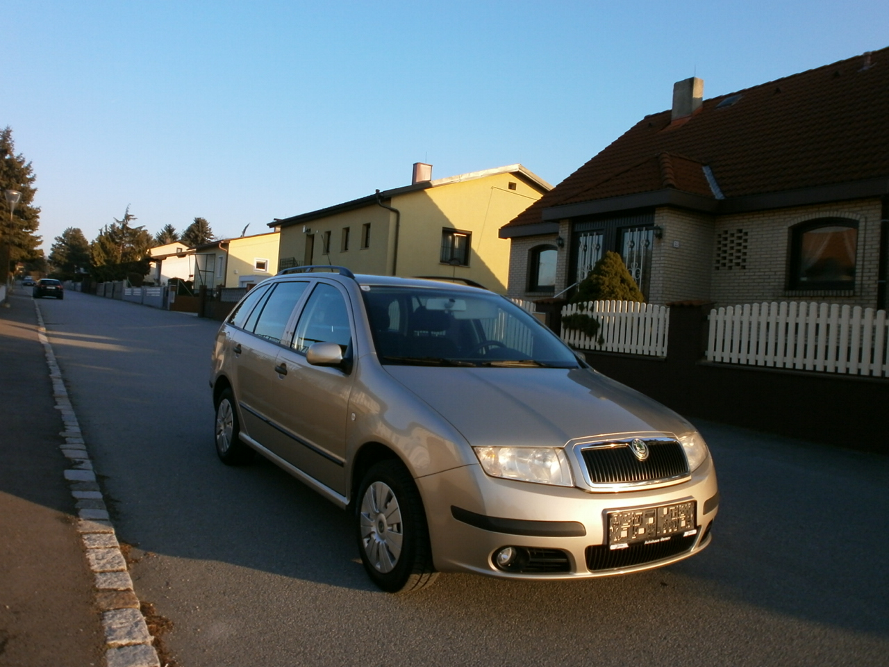 Skoda Fabia - � 3200