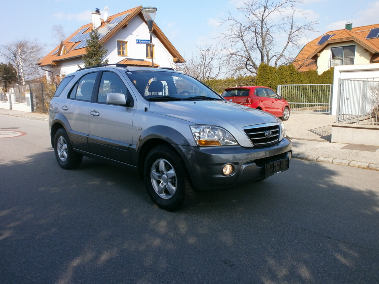 KIA Sorento - � 9900