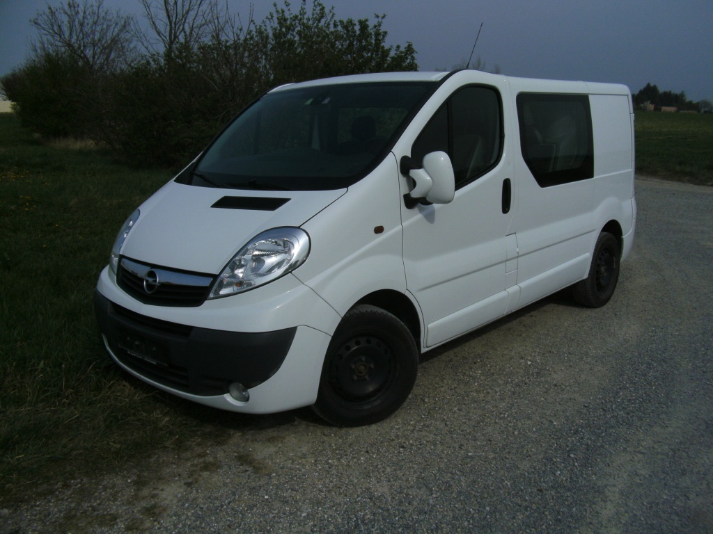Opel Vivaro - � 11990