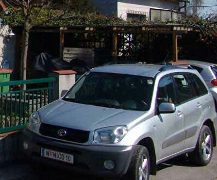 Toyota RAV4 - � 6500