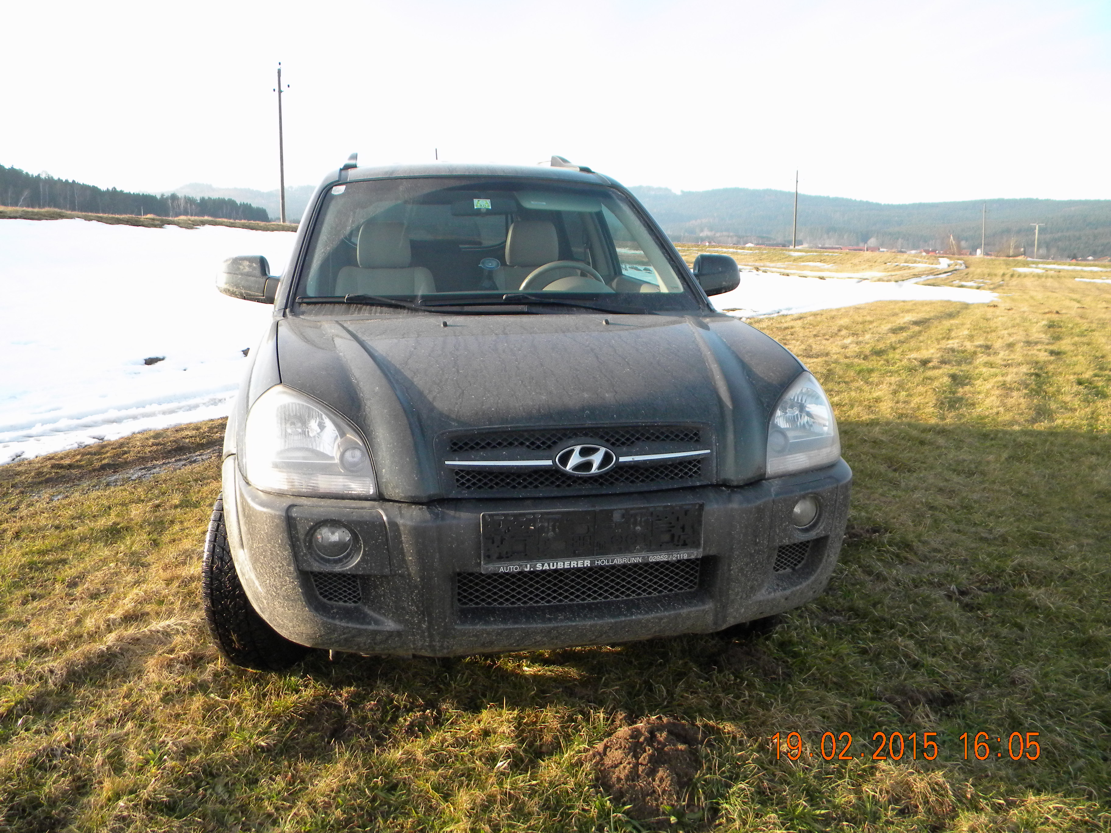 Hyundai Tucson - � 5600