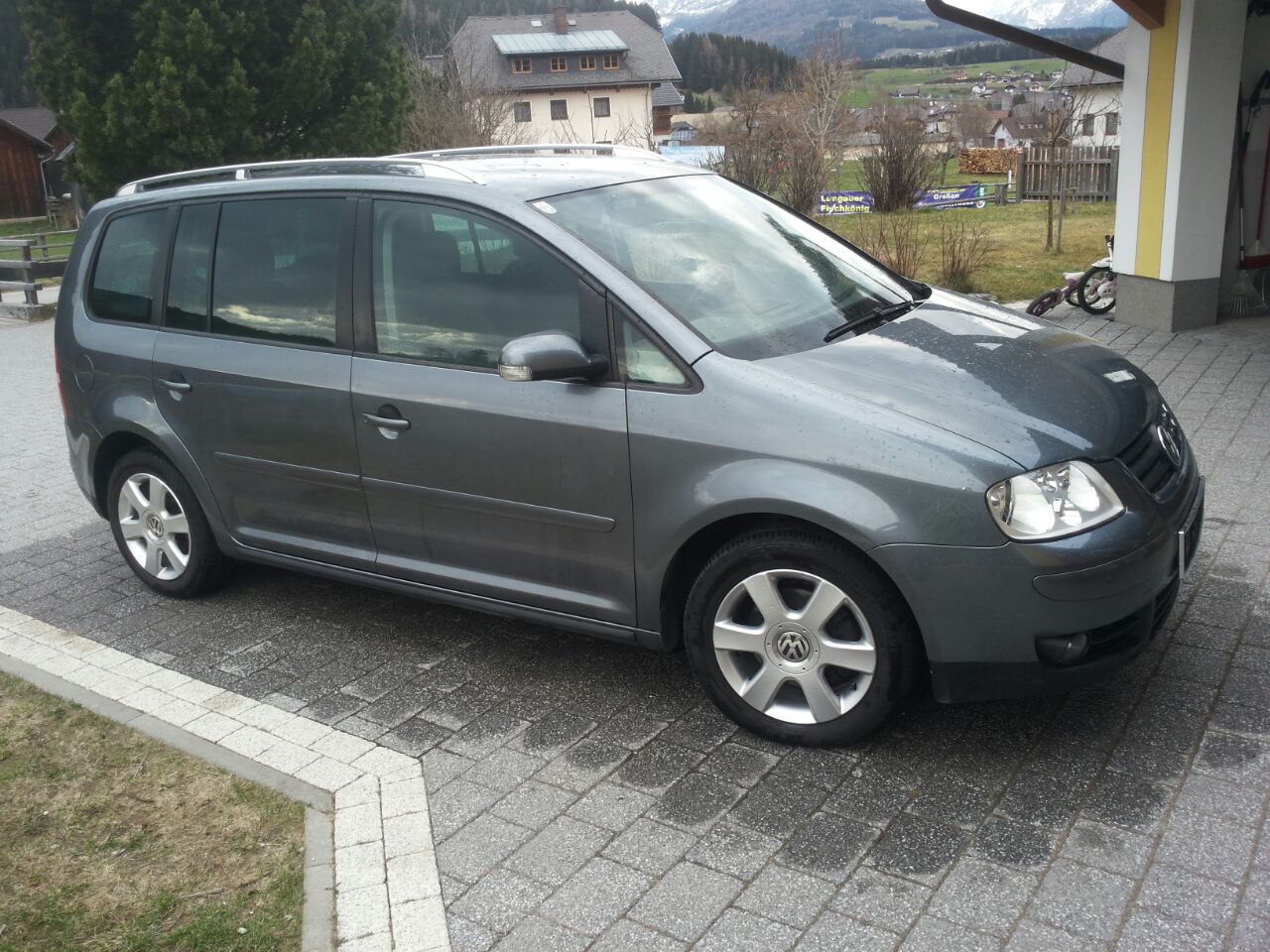 VW Touran - � 6990