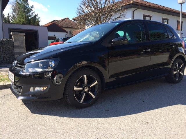 VW Polo - � 9990
