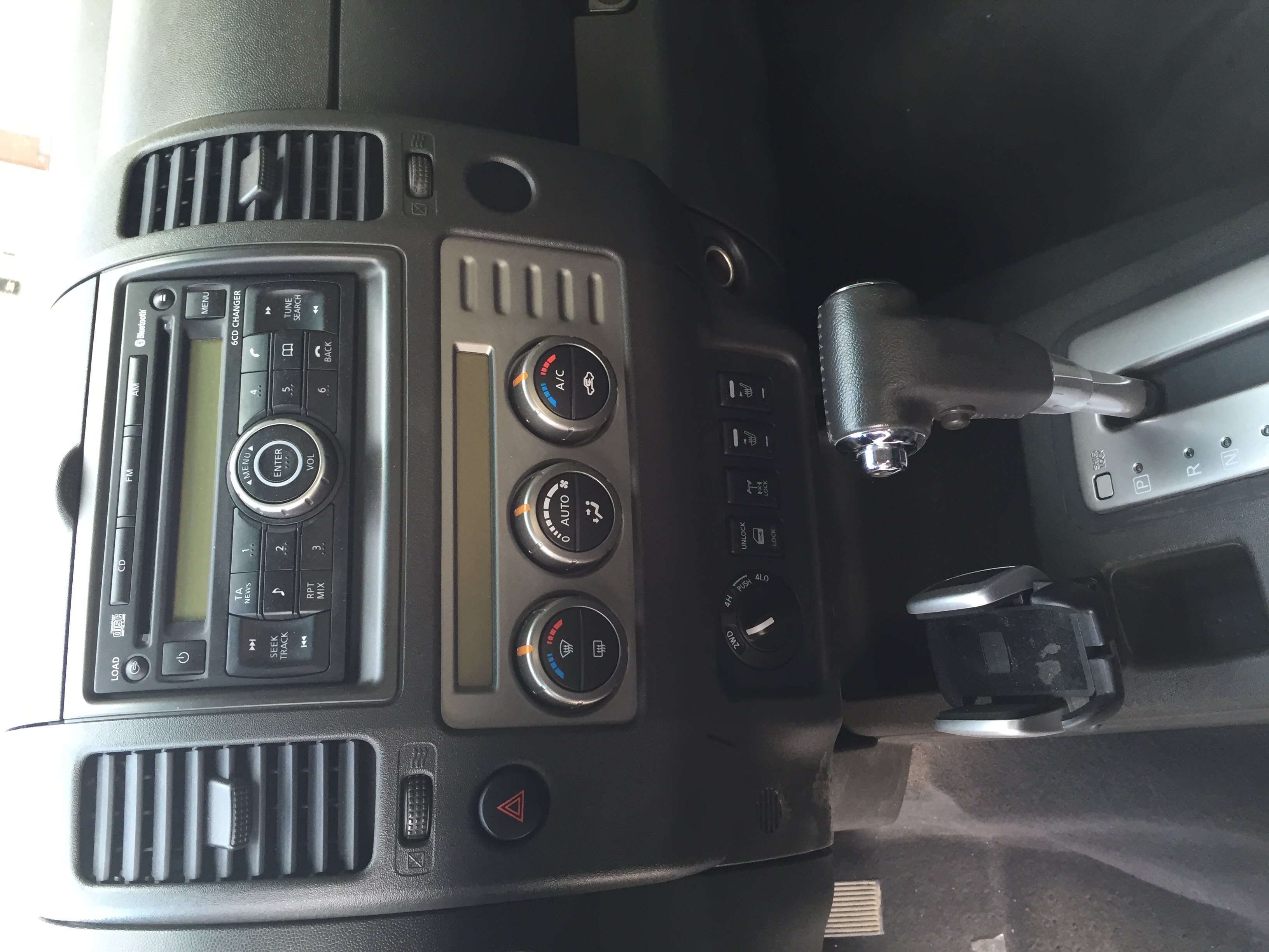 Nissan Navara - � 18500