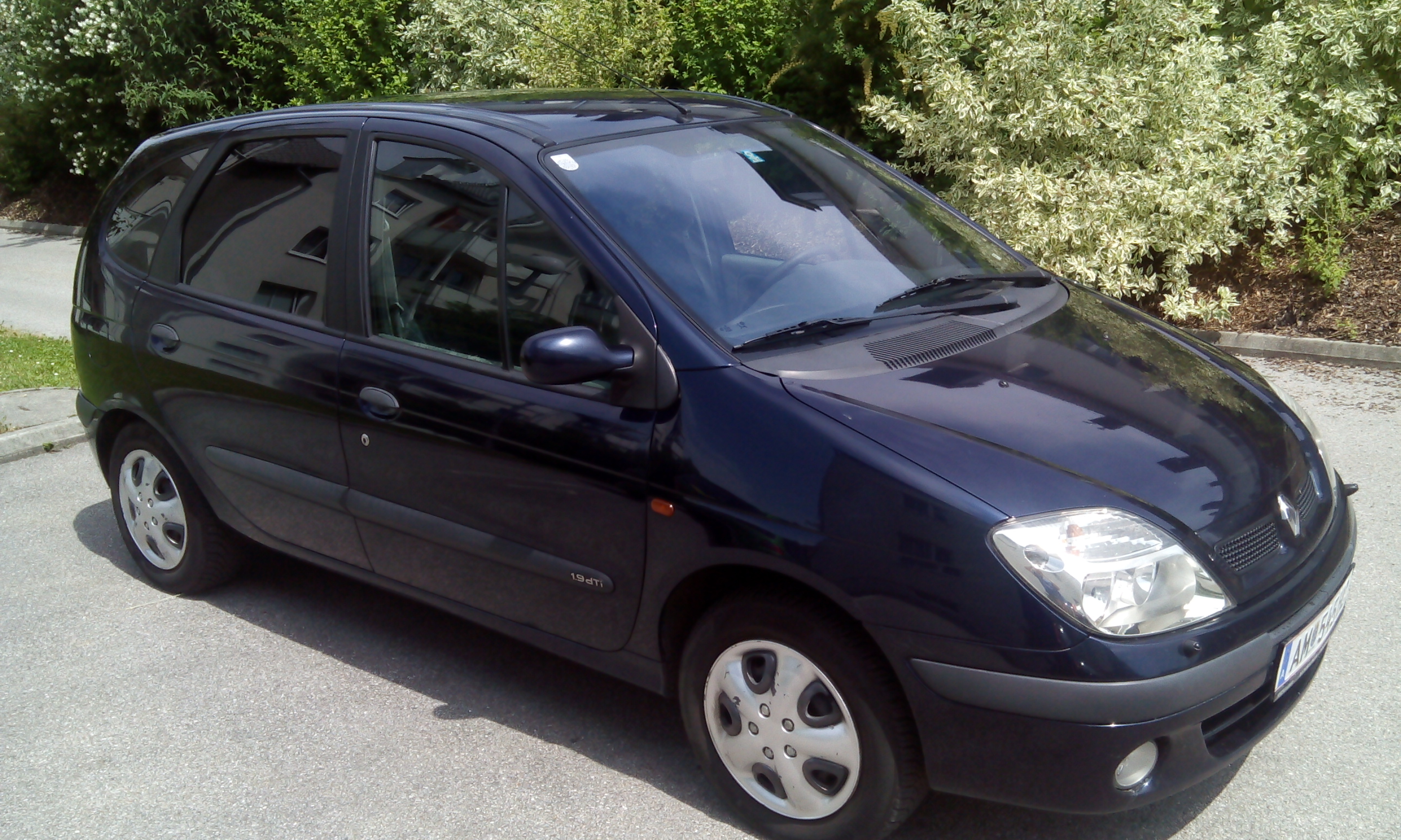 Renault Scenic - � 1899