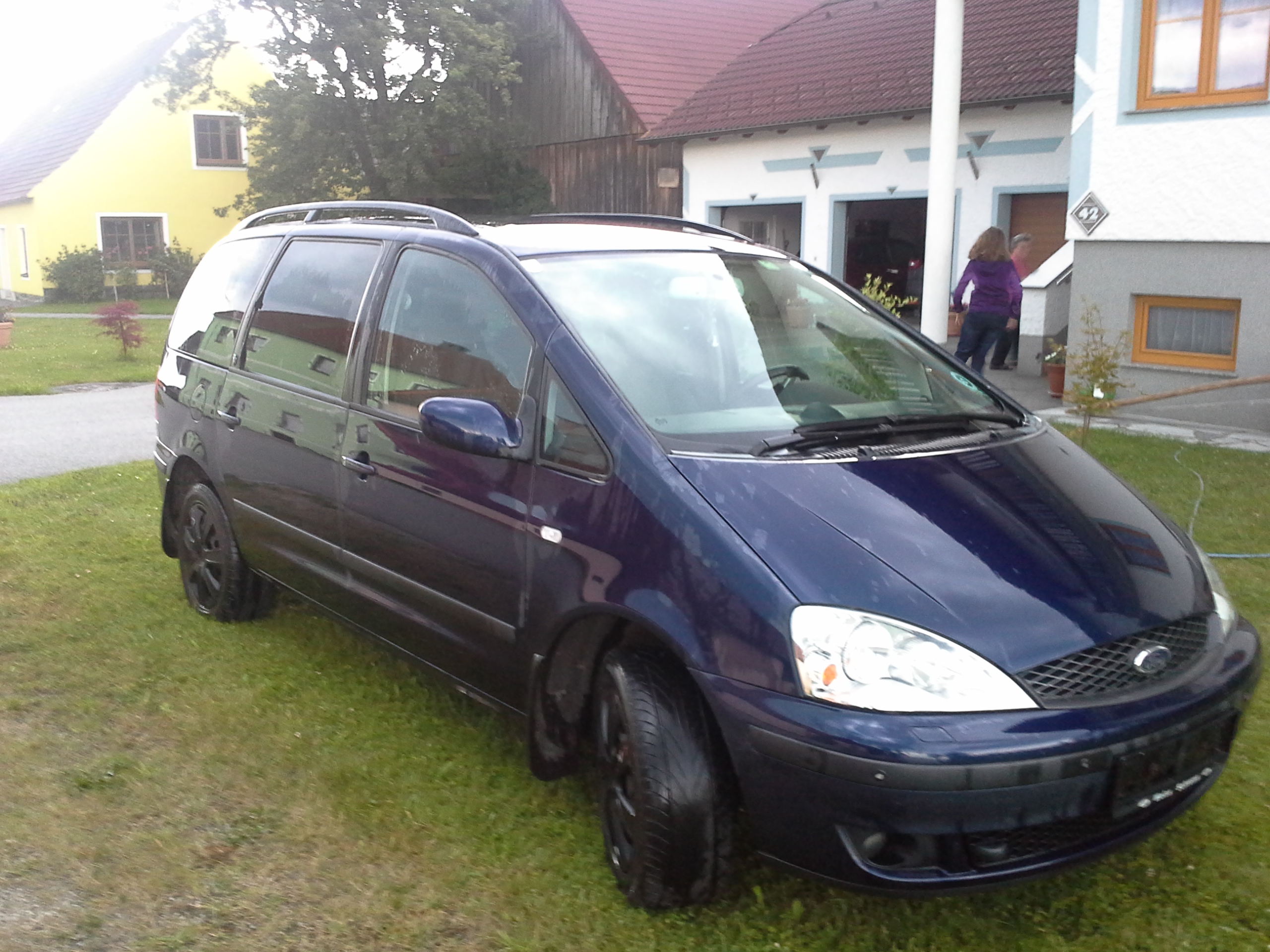 Ford Galaxy - � 3555