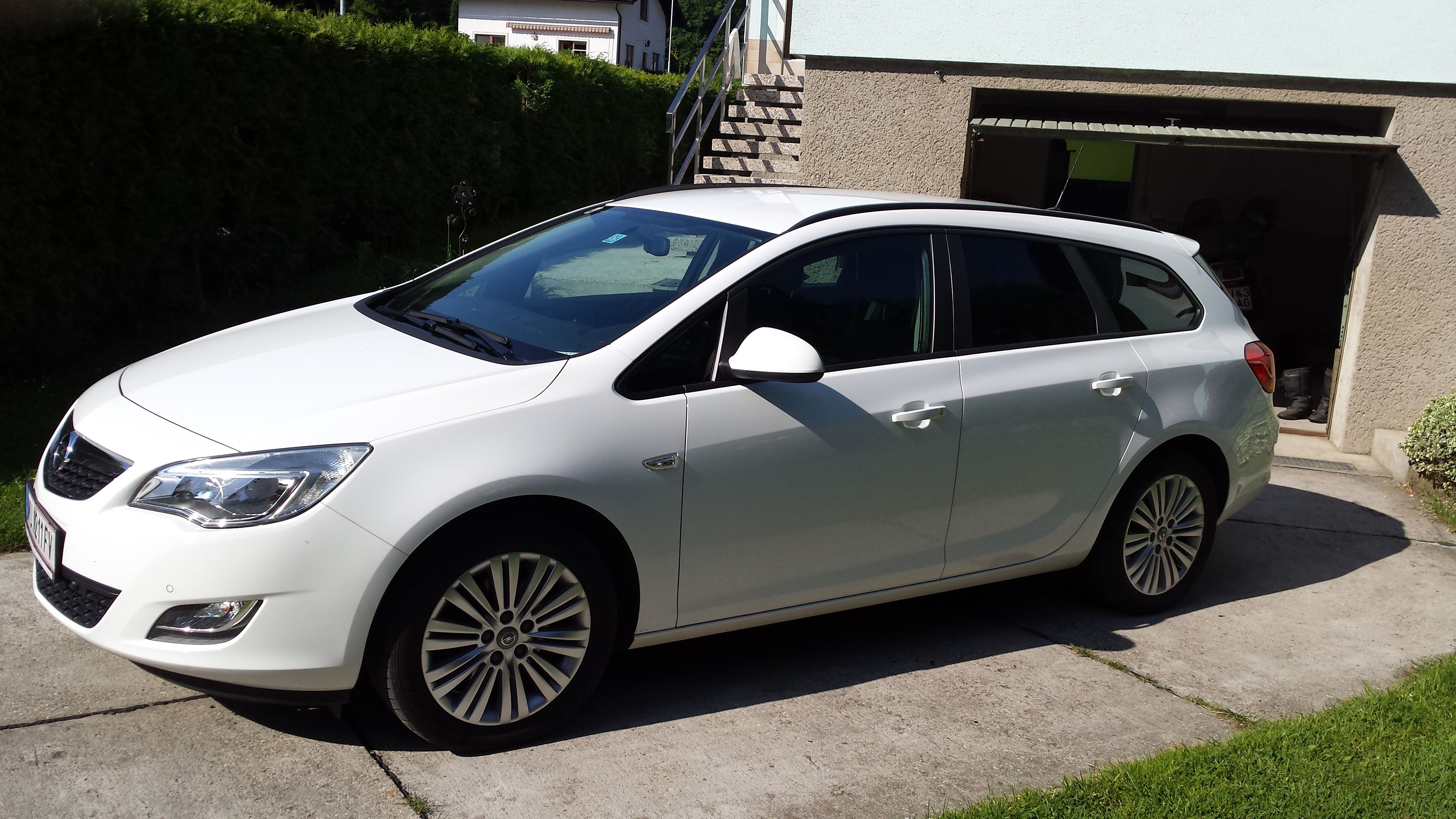 Opel Astra - � 10500