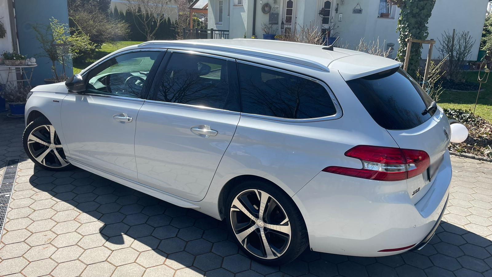 Peugeot 308-er Reihe - � 7100