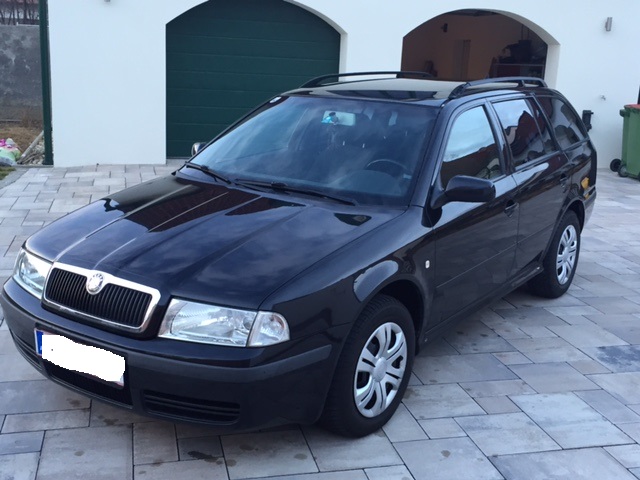Skoda Octavia - � 3950
