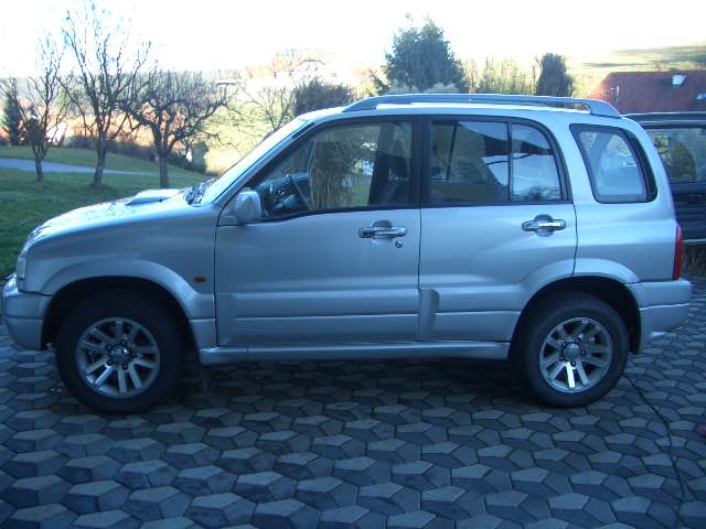 Suzuki Vitara - � 7480