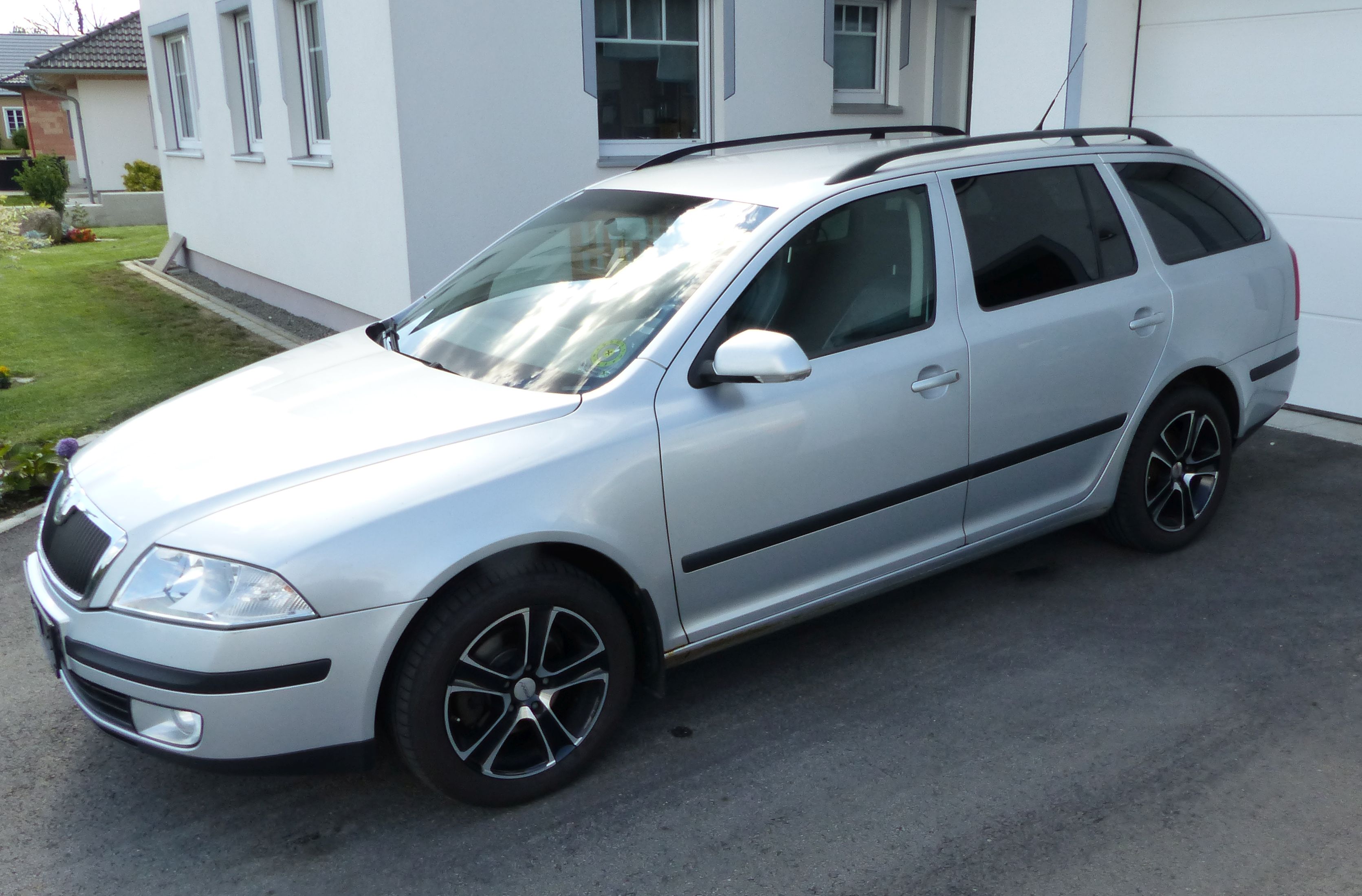 Skoda Octavia - � 7200