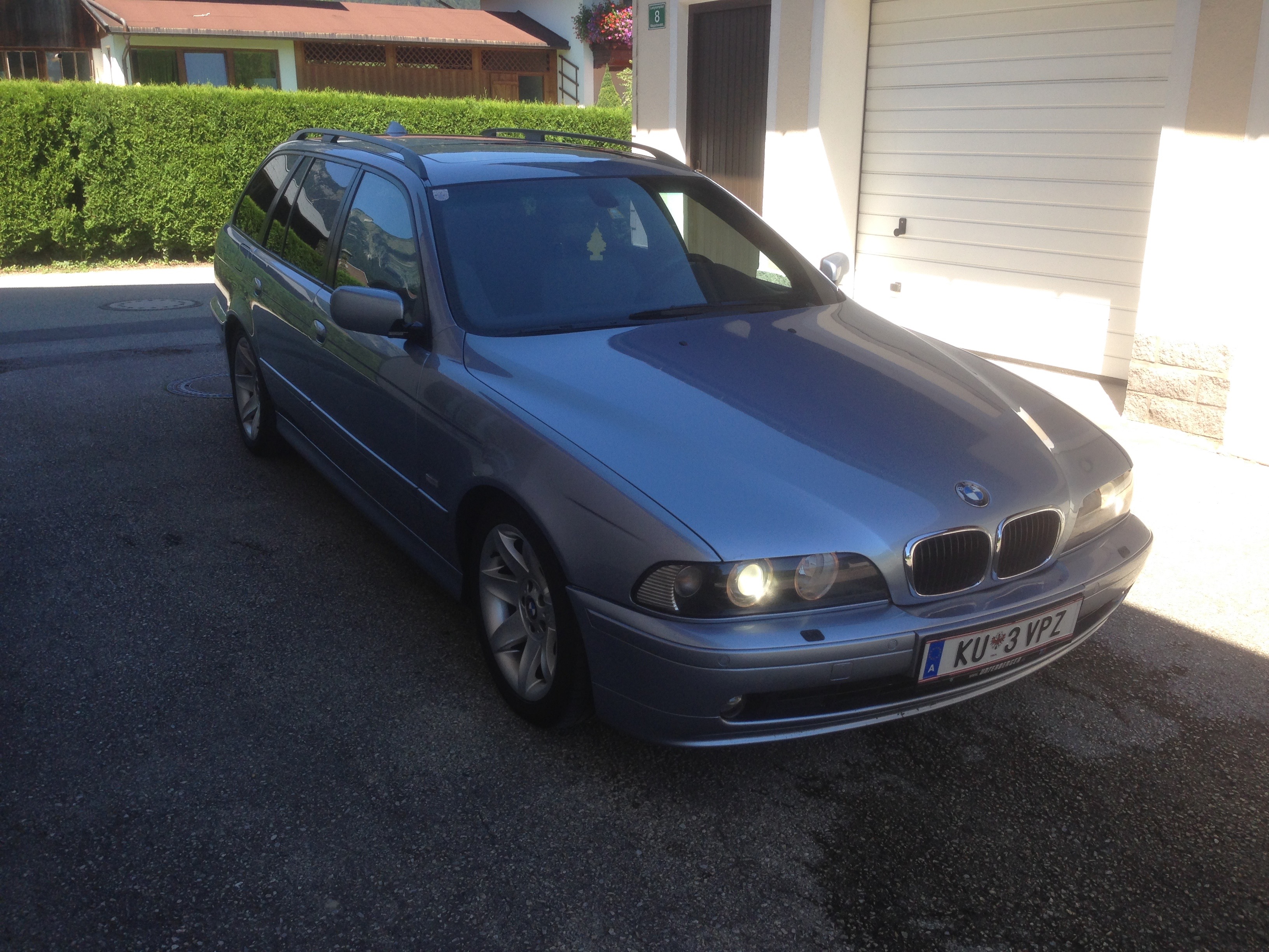 BMW 525d - � 3500
