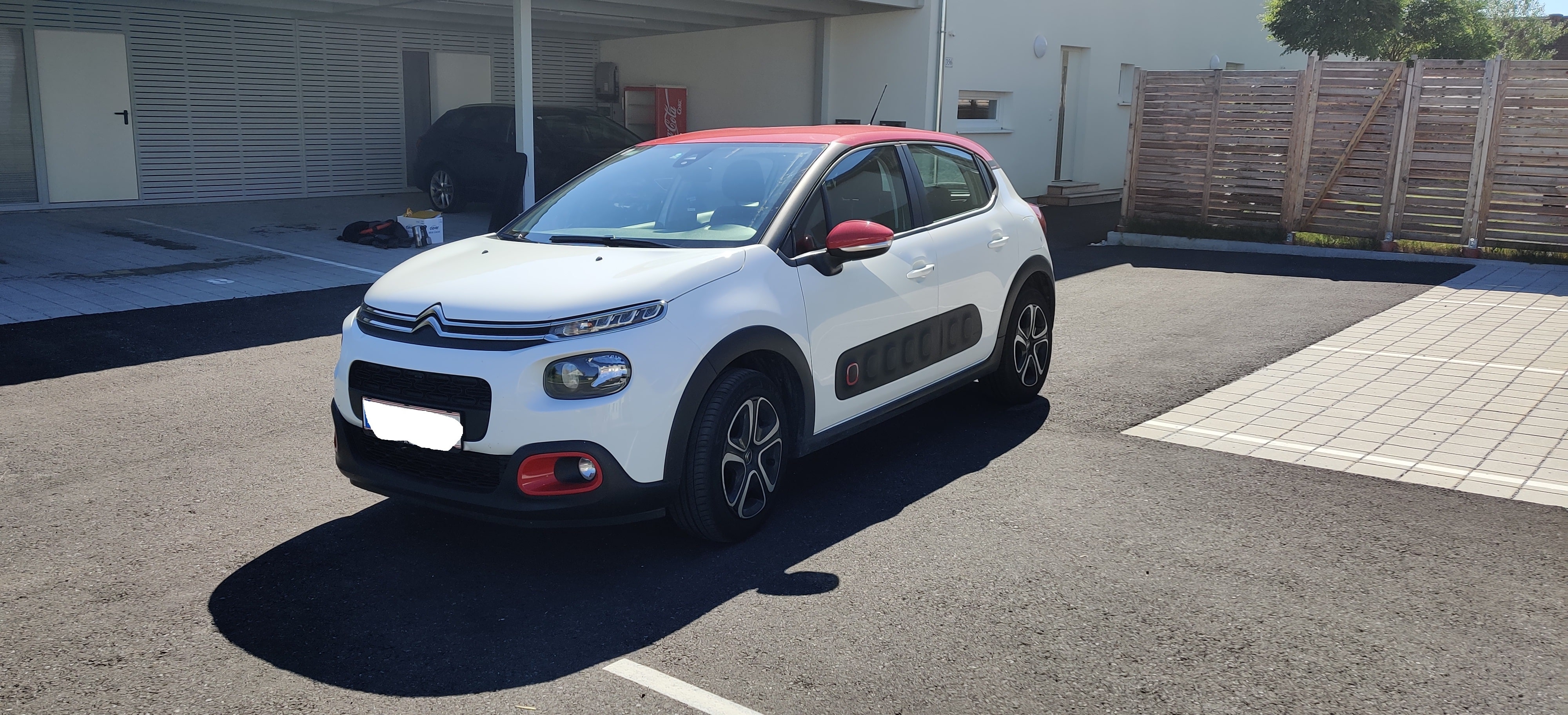 Citroen C 3 - � 10500
