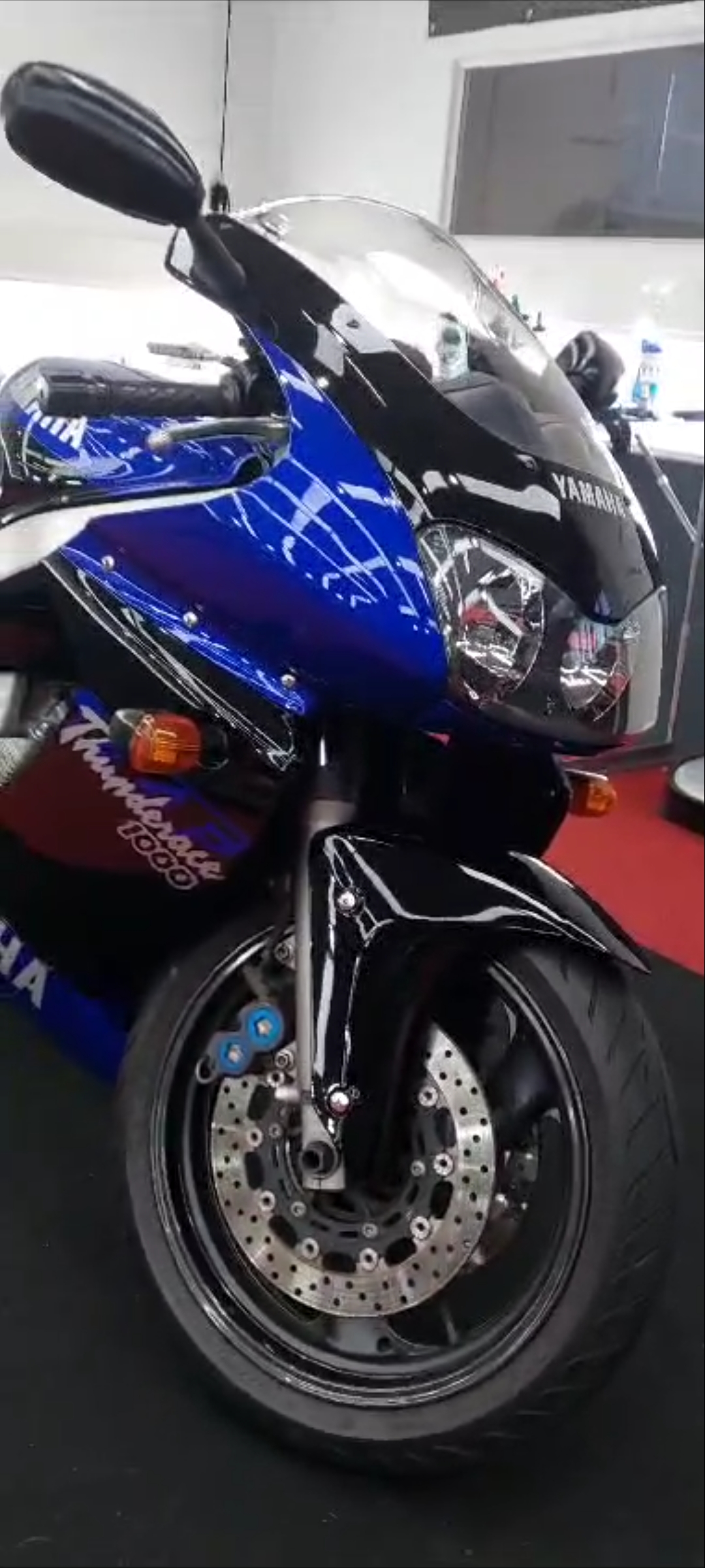 Yamaha   YZF 1000 R Thunderace  - � 3000