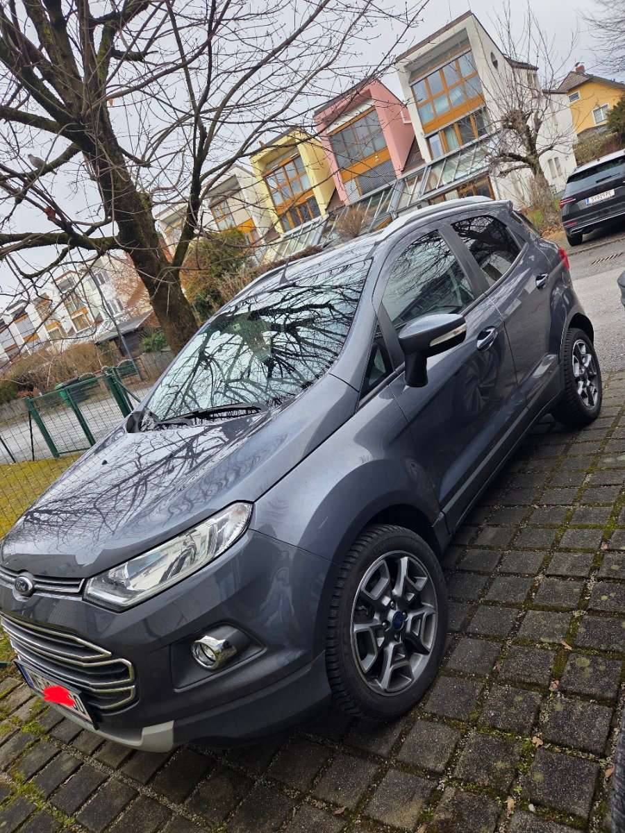 Ford EcoSport JK8 - � 7500