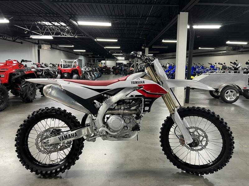 Yamaha   Yamaha YZ450F  - � 3999